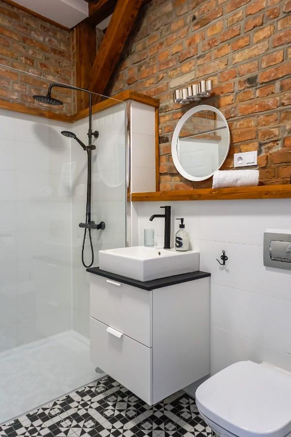 Apartamenty Torunskie Pod Krzywa Wieza ภายนอก รูปภาพ